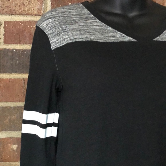 2/$12 or 5/$25 Item • Victoria’s Secret - XS - Picture 2 of 6